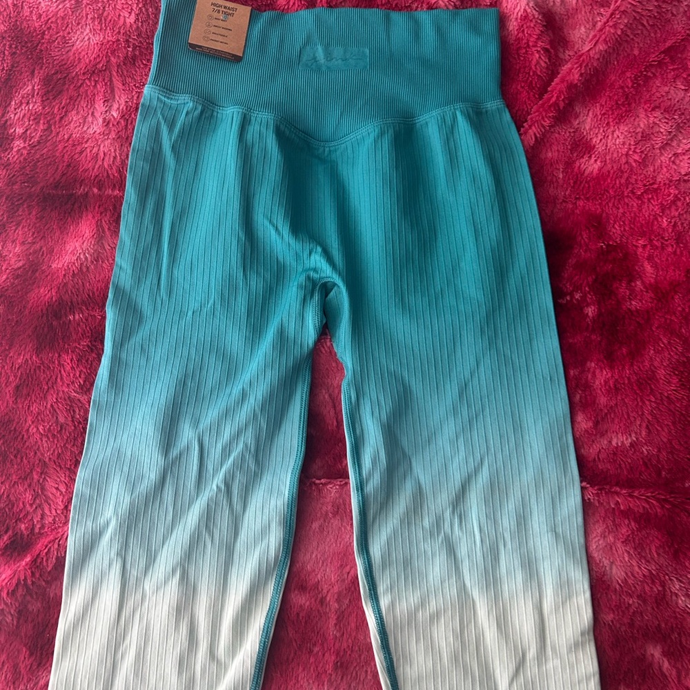 PINK Victoria's Secret teal and light blue Ombré Leggings - Picture 5 of 8